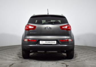 Подержанный автомобиль Kia Sportage 2012 года (6 фото)
