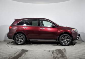 Подержанный автомобиль Acura MDX 2011 года (4 фото)