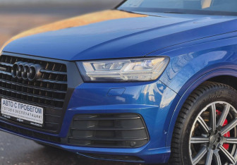 Подержанный автомобиль Audi Q7 2016 года (7 фото)