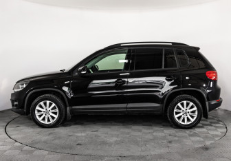 Подержанный автомобиль Volkswagen Tiguan 2013 года (8 фото)