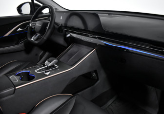 Подержанный автомобиль Omoda C5 2023 года (13 фото)