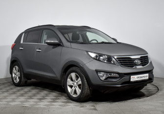 Подержанный автомобиль Kia Sportage 2010 года (3 фото)