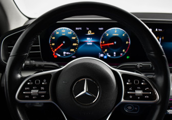 Подержанный автомобиль Mercedes-Benz GLE 2019 года (17 фото)