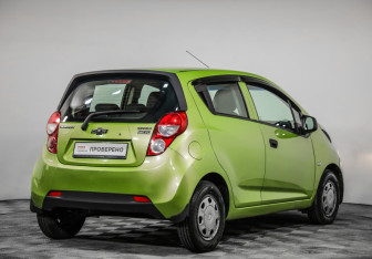Подержанный автомобиль Chevrolet Spark 2013 года (5 фото)