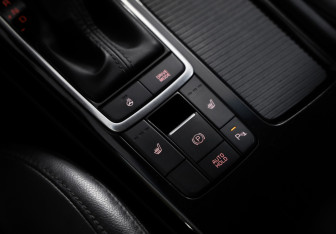 Подержанный автомобиль Kia Optima Sedan 2017 года (17 фото)