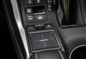 Подержанный автомобиль Lexus NX 2015 года (22 фото)