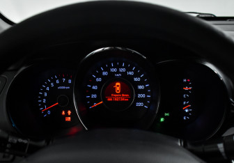 Подержанный автомобиль Kia Rio Sedan 2012 года (17 фото)
