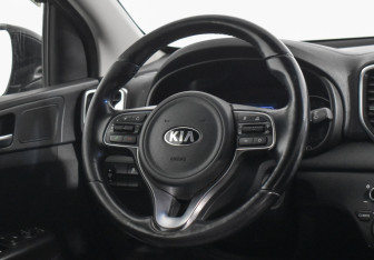 Подержанный автомобиль Kia Sportage 2016 года (14 фото)
