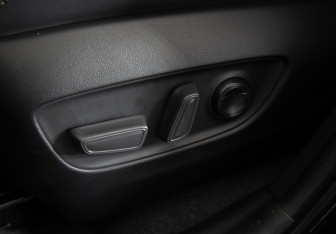 Подержанный автомобиль Toyota RAV4 2024 года (26 фото)