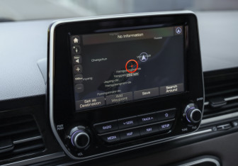 Подержанный автомобиль Hyundai Grand Starex 2018 года (18 фото)
