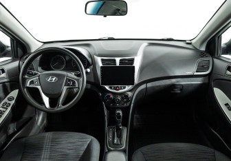 Подержанный автомобиль Hyundai Solaris Sedan 2016 года (13 фото)