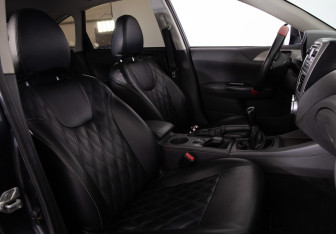 Подержанный автомобиль Subaru Impreza Hatchback 2007 года (16 фото)