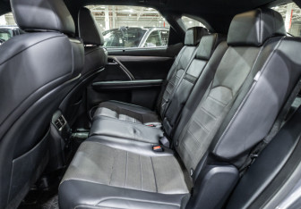 Подержанный автомобиль Lexus RX 2019 года (15 фото)