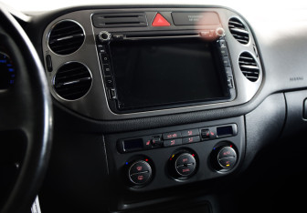 Подержанный автомобиль Volkswagen Tiguan 2009 года (12 фото)