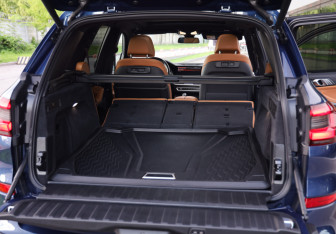 Подержанный автомобиль BMW X5 2023 года (37 фото)