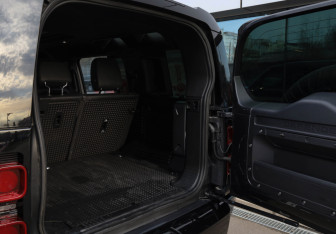 Подержанный автомобиль Land Rover Defender Suv 2020 года (17 фото)