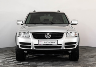 Подержанный автомобиль Volkswagen Touareg 2006 года (2 фото)
