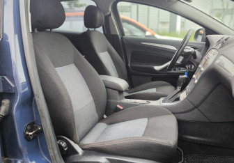 Подержанный автомобиль Ford Mondeo Liftback 2008 года (12 фото)
