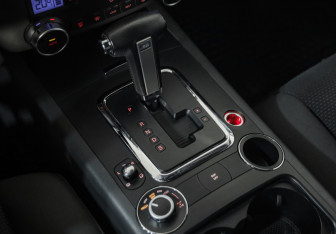 Подержанный автомобиль Volkswagen Touareg 2009 года (16 фото)