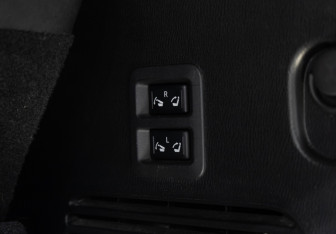 Подержанный автомобиль Infiniti QX80 2014 года (29 фото)