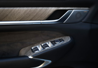 Подержанный автомобиль Tank 500 2023 года (10 фото)