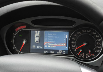 Подержанный автомобиль Ford Mondeo Liftback 2008 года (11 фото)