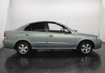 Подержанный автомобиль Nissan Almera Classic 2007 года (4 фото)