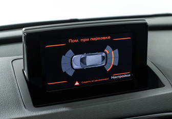 Подержанный автомобиль Audi Q3 2014 года (15 фото)