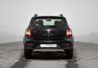 Подержанный автомобиль Renault Sandero 2019 года (4 фото)