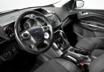 Подержанный автомобиль Ford Kuga 2014 года (9 фото)