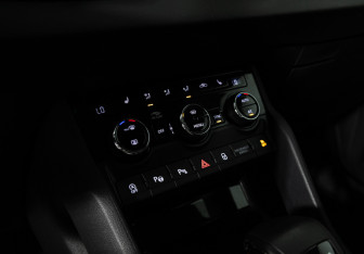 Подержанный автомобиль Skoda Karoq 2021 года (18 фото)