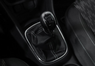 Подержанный автомобиль Opel Mokka 2014 года (16 фото)