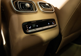 Подержанный автомобиль Jaecoo J8 2024 года (26 фото)