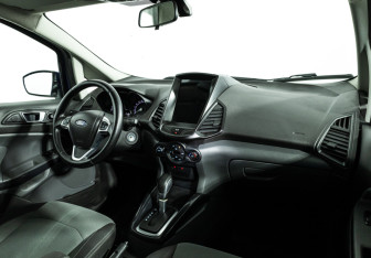 Подержанный автомобиль Ford EcoSport 2014 года (9 фото)