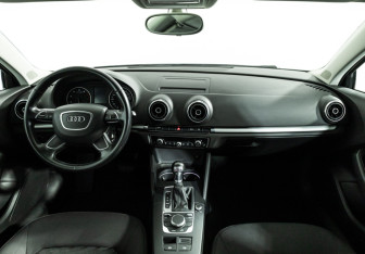 Подержанный автомобиль Audi A3 Sedan 2014 года (13 фото)