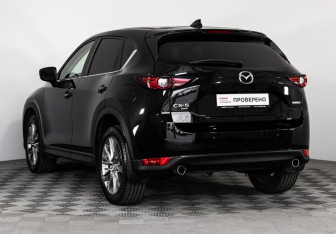 Подержанный автомобиль Mazda CX-5 2021 года (9 фото)