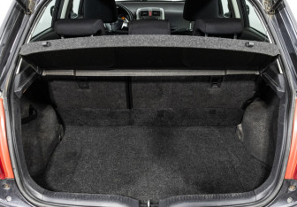 Подержанный автомобиль Toyota Auris Hatchback 2008 года (15 фото)