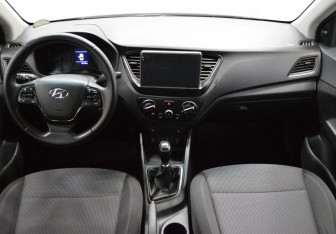 Подержанный автомобиль Hyundai Solaris Sedan 2018 года (14 фото)