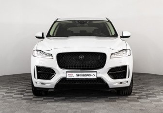Подержанный автомобиль Jaguar F-Pace 2017 года (3 фото)