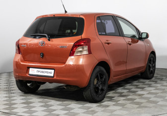 Подержанный автомобиль Toyota Yaris Hatchback 2006 года (5 фото)