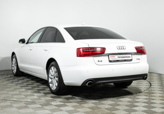 Подержанный автомобиль Audi A6 Sedan 2012 года (7 фото)