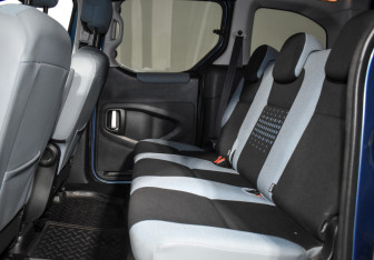 Подержанный автомобиль Citroen Berlingo 2013 года (11 фото)