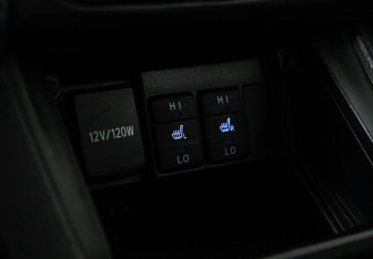 Подержанный автомобиль Toyota Corolla Sedan 2018 года (16 фото)