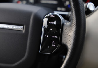 Подержанный автомобиль Land Rover Range Rover Sport 2021 года (13 фото)