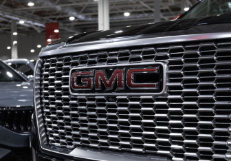 Подержанный автомобиль GMC Yukon 2022 года (3 фото)