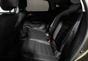 Подержанный автомобиль Renault Arkana 2021 года (10 фото)