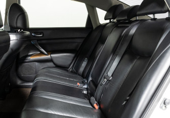 Подержанный автомобиль Nissan Teana 2010 года (10 фото)