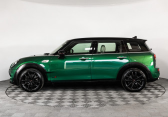 Подержанный автомобиль MINI Clubman Wagon 2019 года (8 фото)