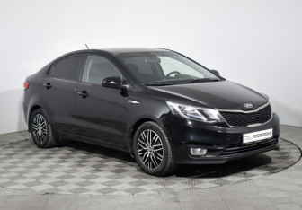 Подержанный автомобиль Kia Rio Sedan 2015 года (3 фото)
