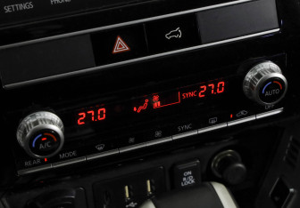 Подержанный автомобиль Mitsubishi Montero Sport 2022 года (17 фото)